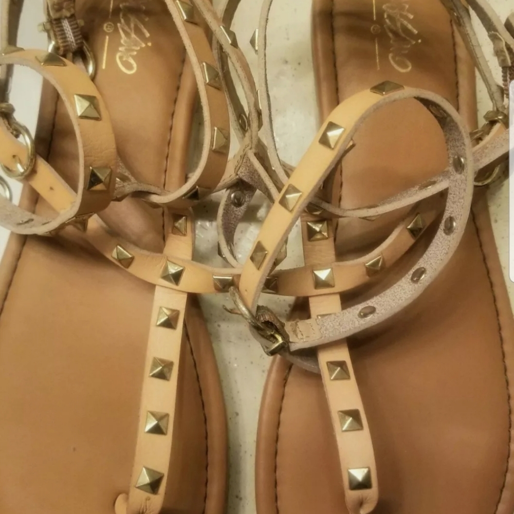 Ladies sandals